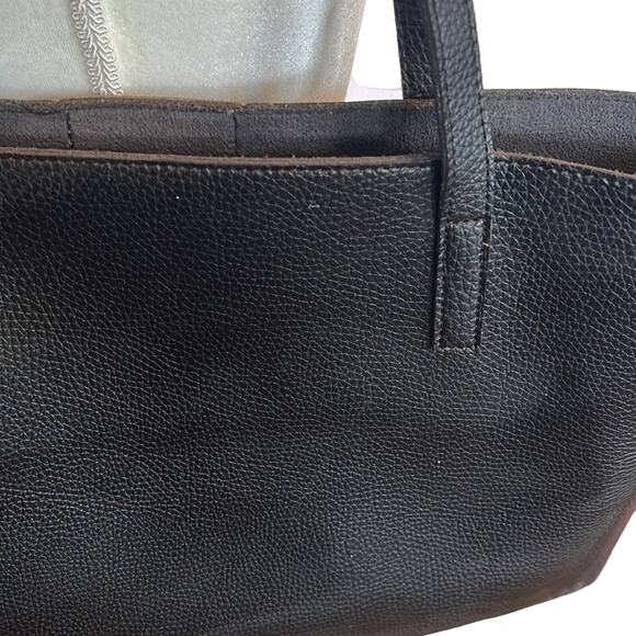 Vince Camuto Luck Women's Black Pebbled Vegan Leather Tote Bag Size Large - Picture 2 of 11
